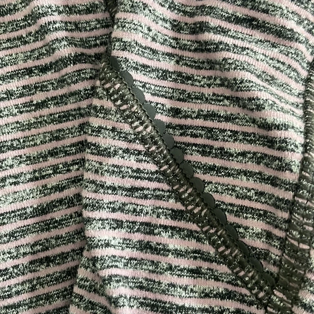 Lululemon Race Your Pace 1/2 Zip - Picture 11 of 13